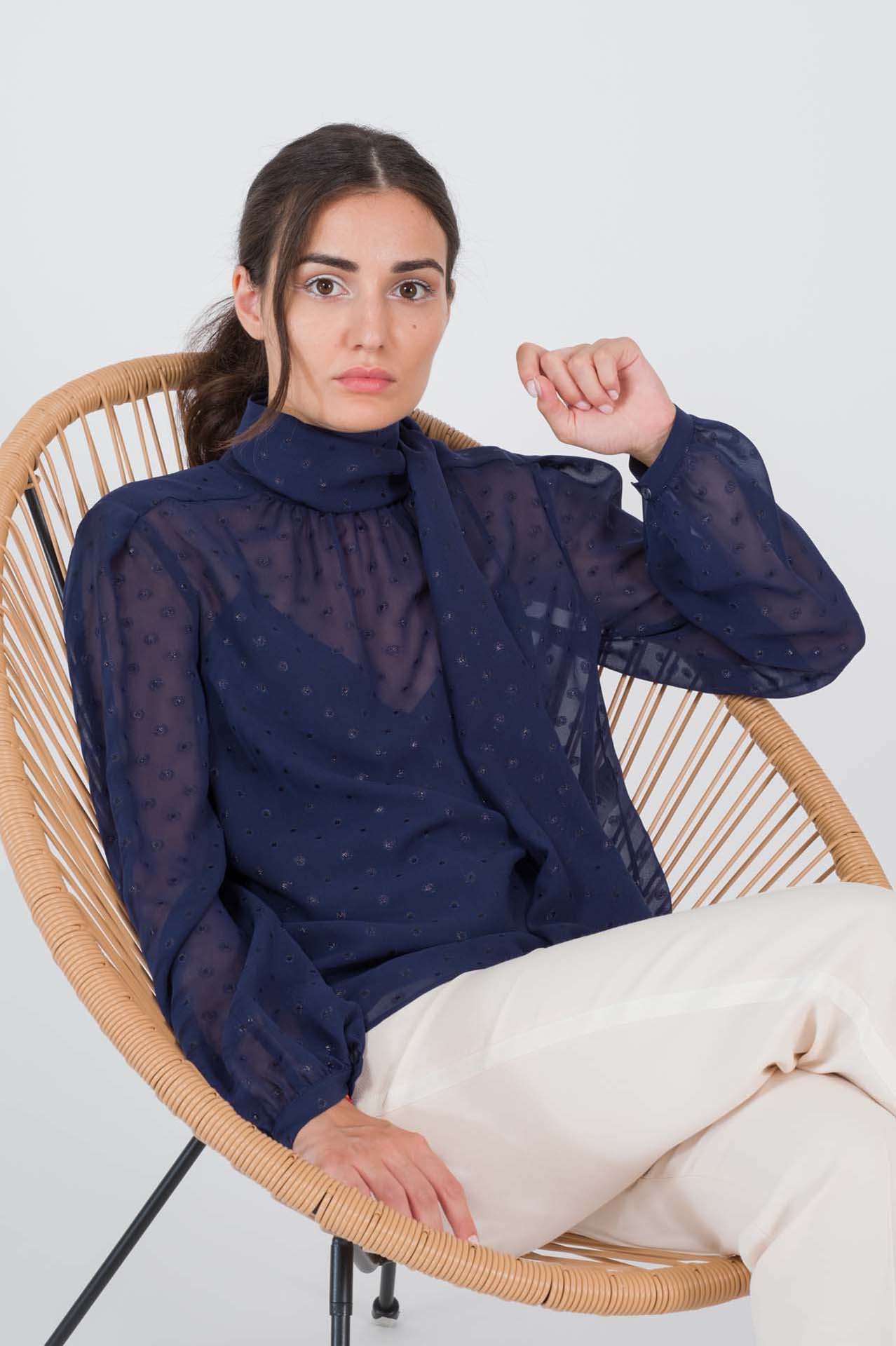 Camicia-collo-alto-in-seta-blu-Macramè-Italia-4