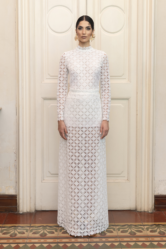 Abito in pizzo macramè con taglio in vita e passamaneriapng (1)